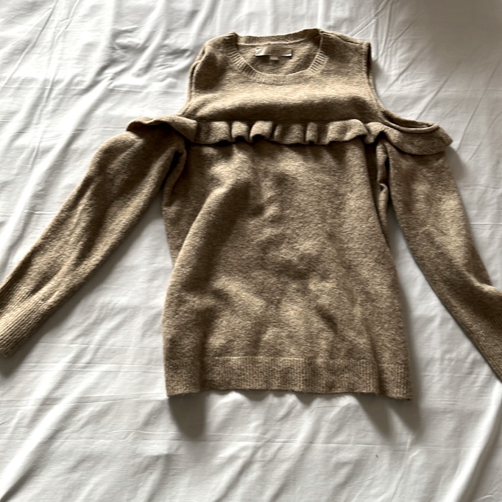 Sweater with Cut out shoulder